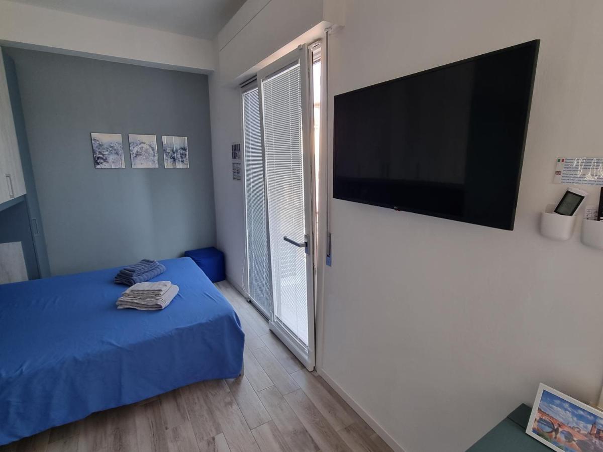 Blue House Apartment - San Massimo Верона Екстериор снимка