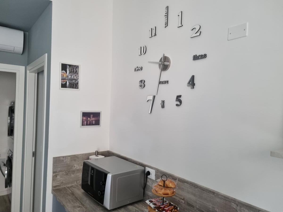 Blue House Apartment - San Massimo Верона Екстериор снимка