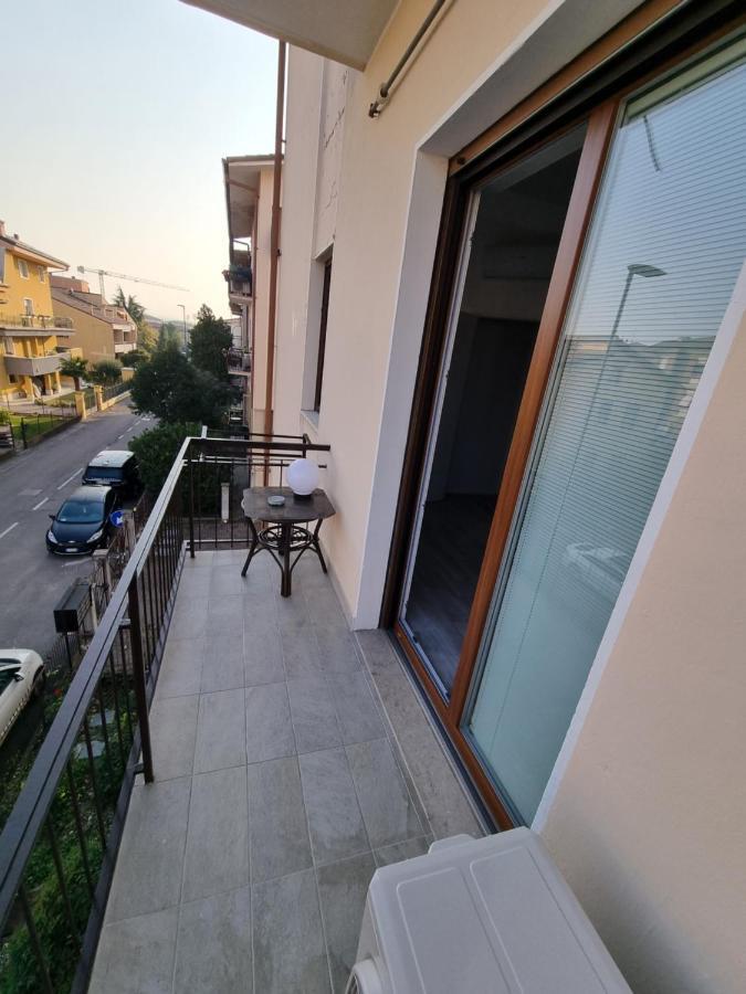 Blue House Apartment - San Massimo Верона Екстериор снимка