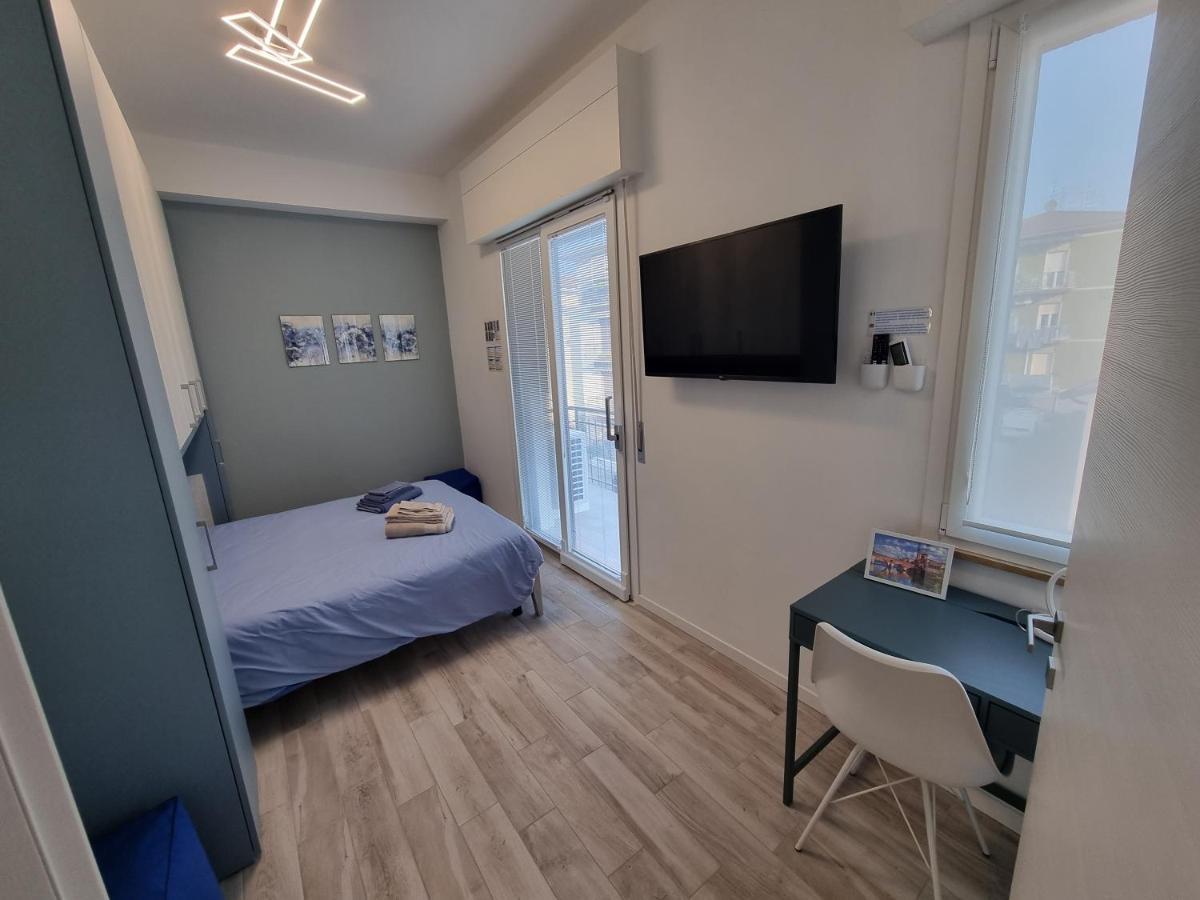 Blue House Apartment - San Massimo Верона Екстериор снимка